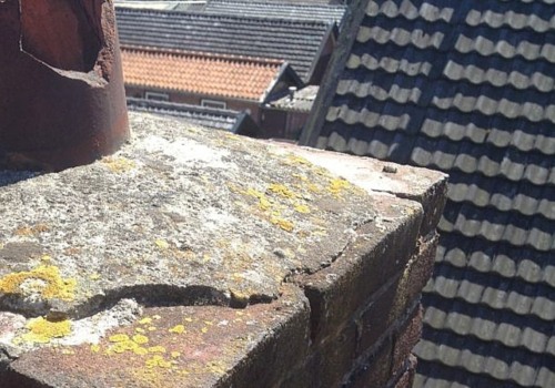Hoe reparatie schoorsteenkroon?